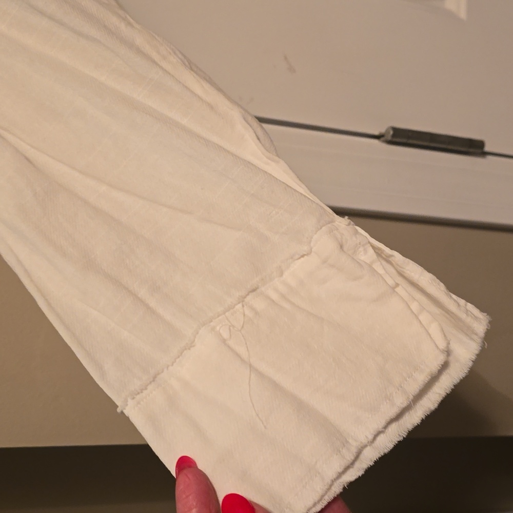 Very J linen blend button down Large - Picture 3 of 4